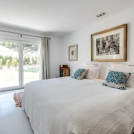 Villa In Cascais Up To 18 With Private Pool וילה קסקאיס
